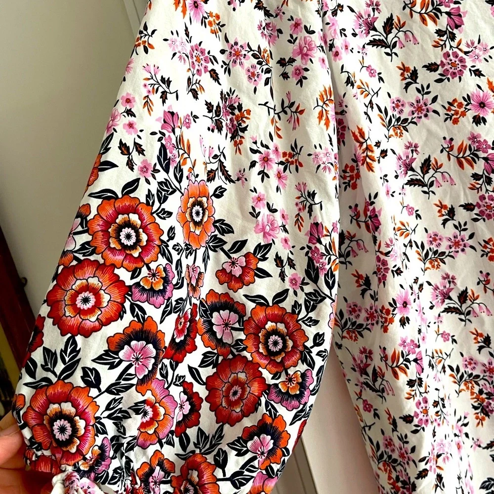 Suzanne Betro Weekend like new blouse, never worn 100% rayon - Picture 5 of 7